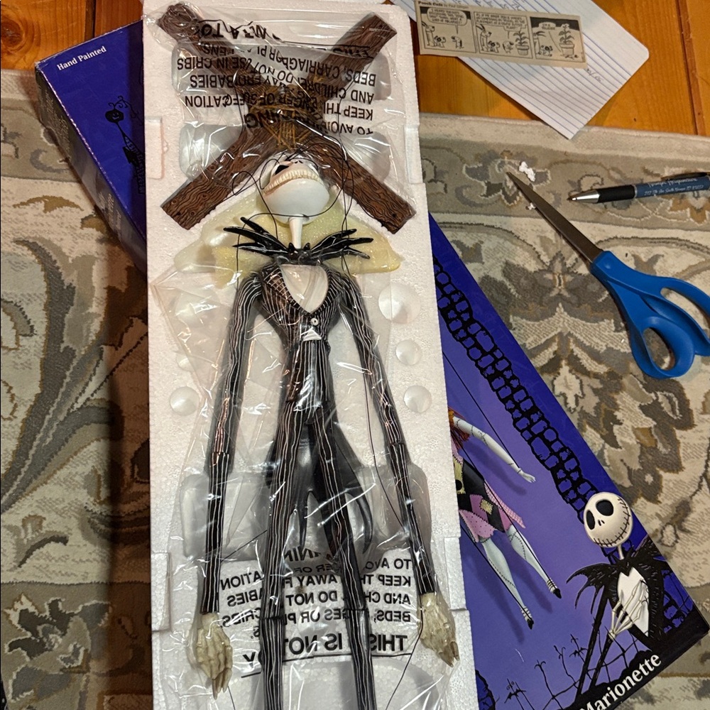 NECA Nightmare Before Christmas Sally and Jack Marionette Set - Picture 13 of 17